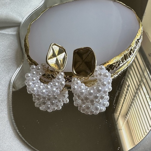 Zara Gold and White Pearl Earrings - Picture 5 of 13